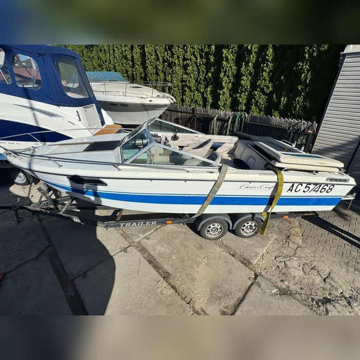 Motorówka  kabinowa łódka łódź Chris craft