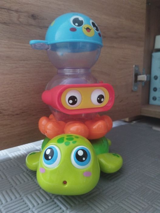 Іграшка для гри у ванній