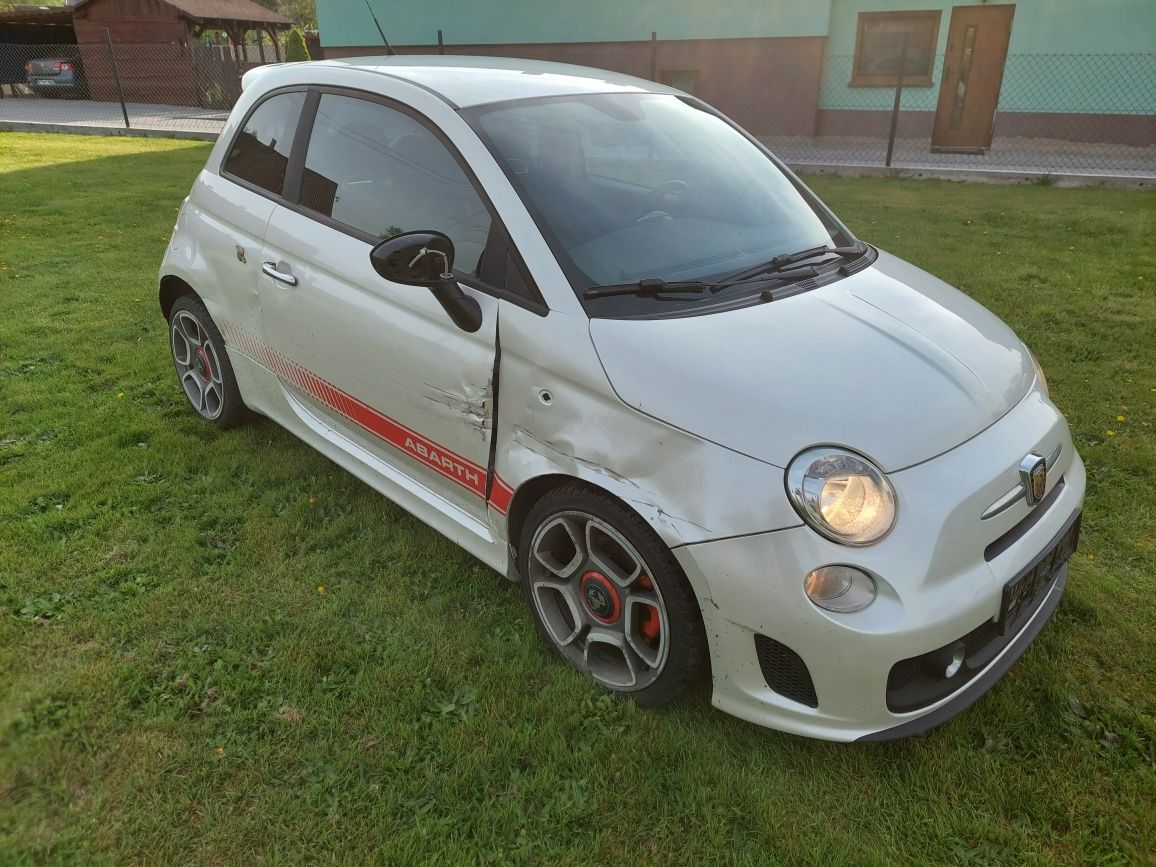 Fiat 500 Abarth lekko uszkodzony