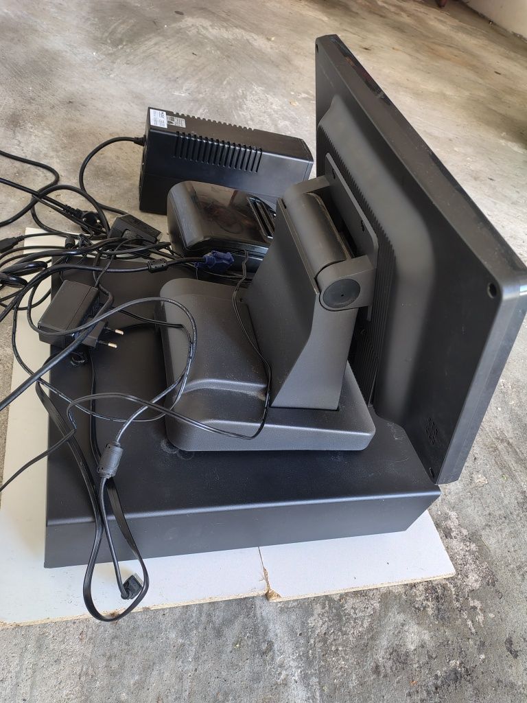 Monitor tatil vom gaveta e impressora