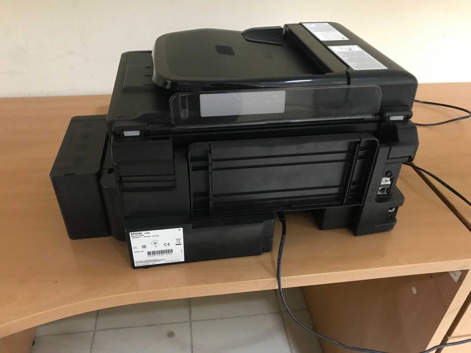 БФП кольорового друку HP OfficeJet Pro 8730 з Wi-Fi та БФП  Epson L550
