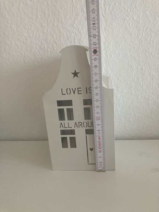 Різдвяний будиночок зі світлом декор BUTLERS