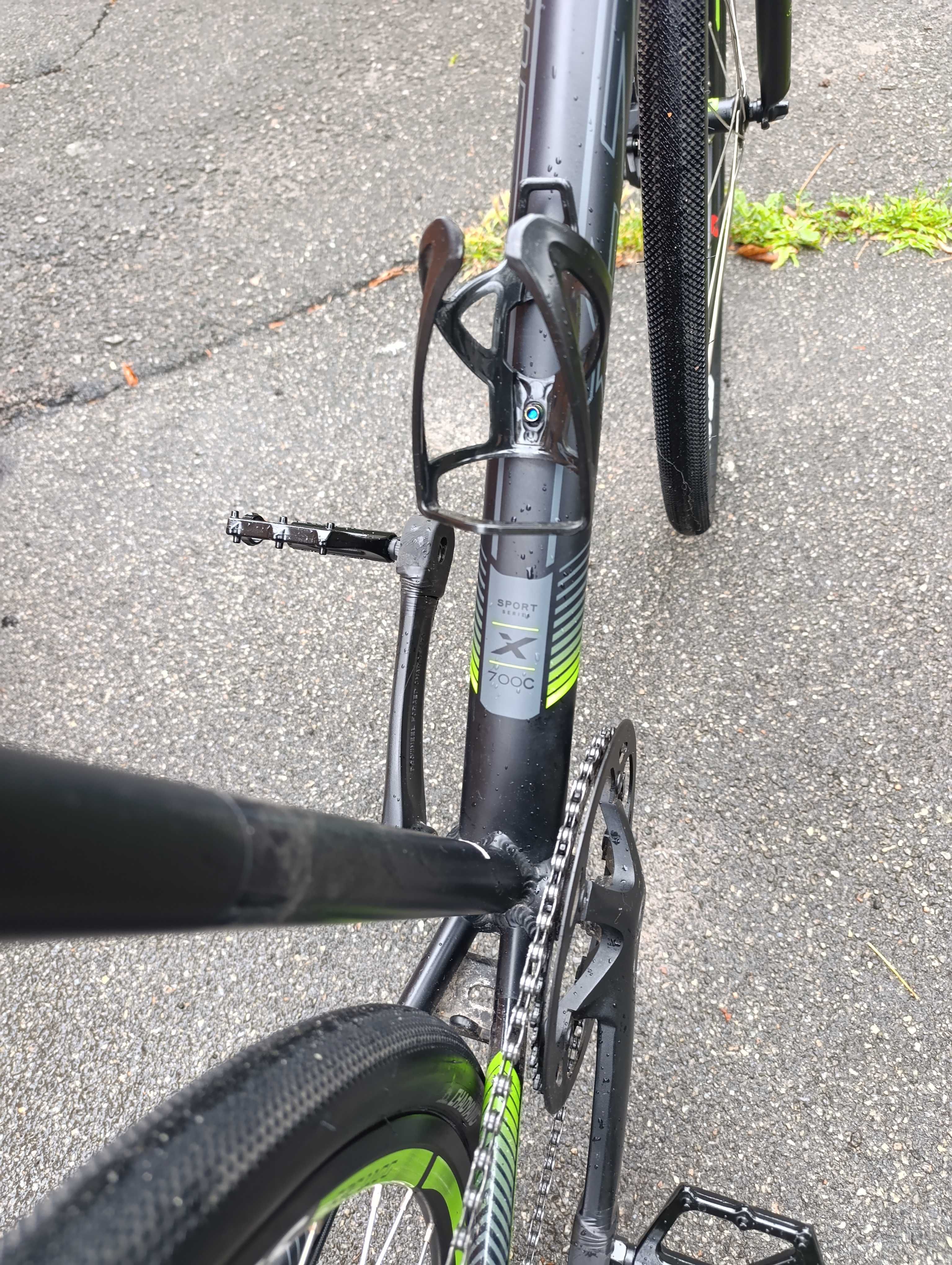 Gravel bike X-zite з прямим кермом.