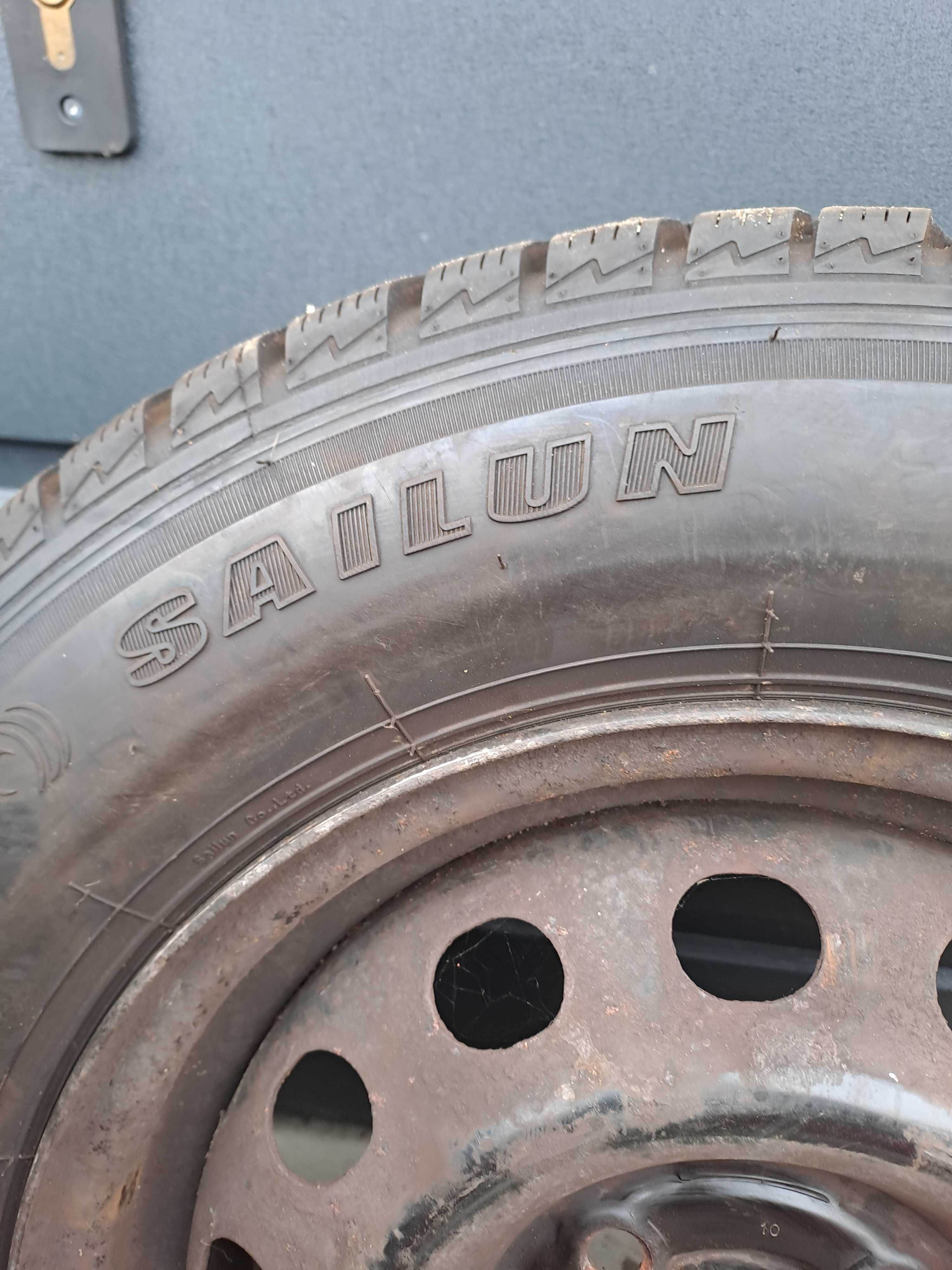 Felgi 14'' cali 4x100 ET45 z opony  zimowe Sailun 185/70R40