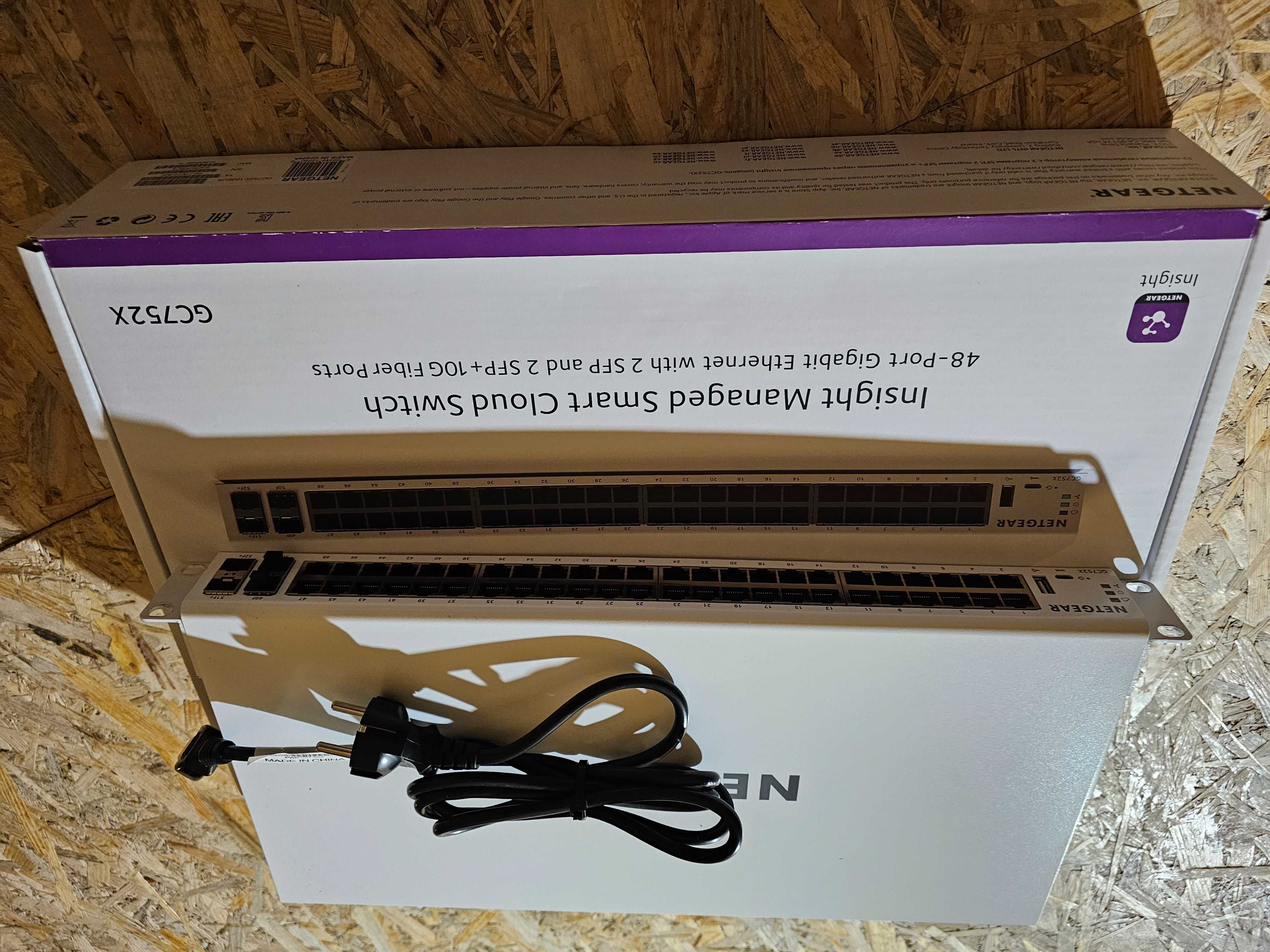 Switch Netgear GC752X — 52-Port Giga, 2 SFP and 2 SFP+ 10G Fiber Ports