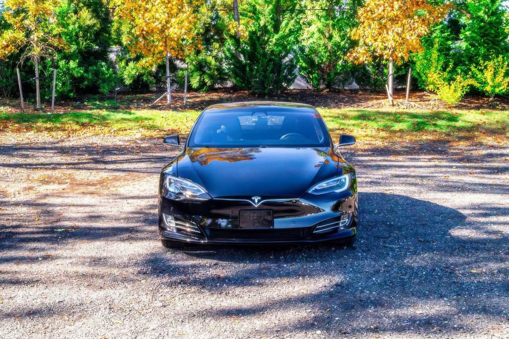 Tesla Model S 75D      2018