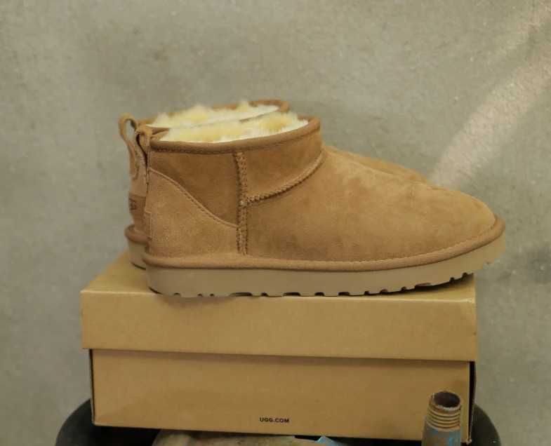 UGG Classic Uira Mini Bootchestnut 38
