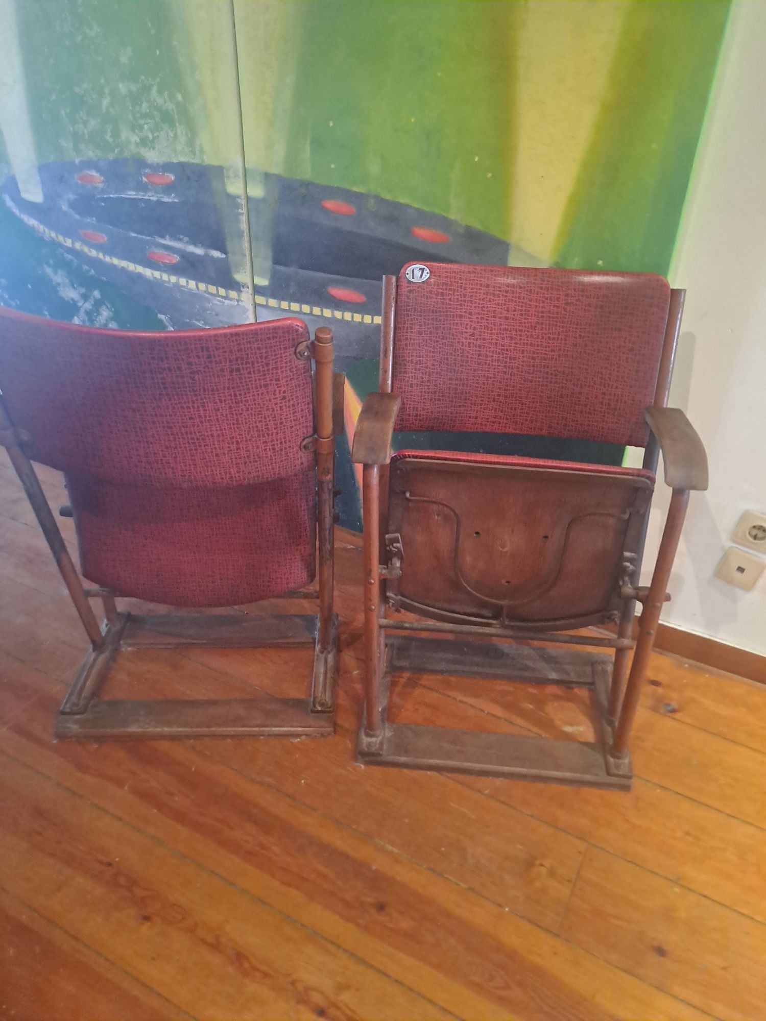 Cadeiras de teatro anos 30
