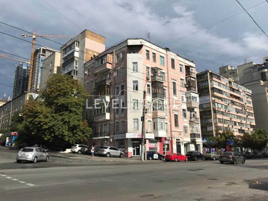 Комерційне приміщення/ Антоновича 93 Олімпійська Фасад Прохідне місце