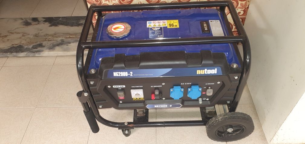 Gerador 7.5 novo 15 litros de gasolina