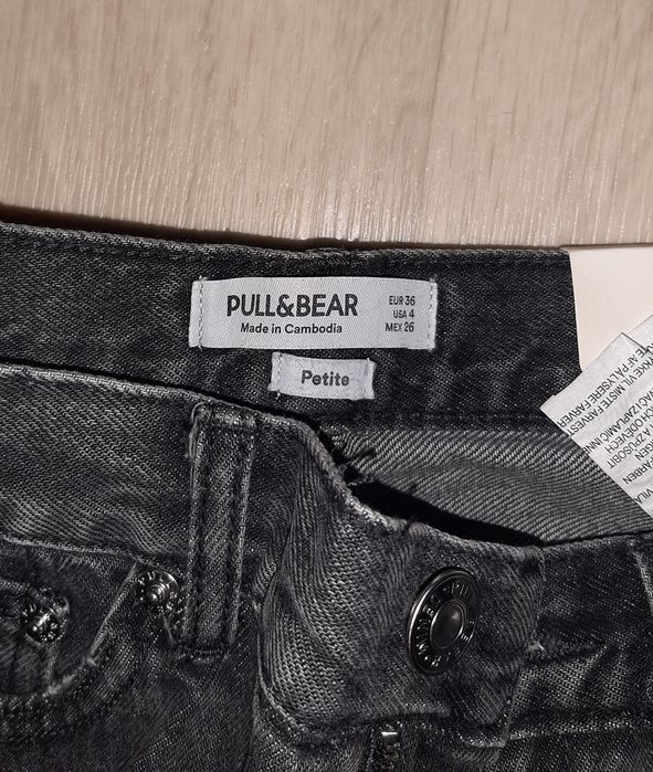 Штаны, Новые четыре пары 3 чёрных и 1 серые