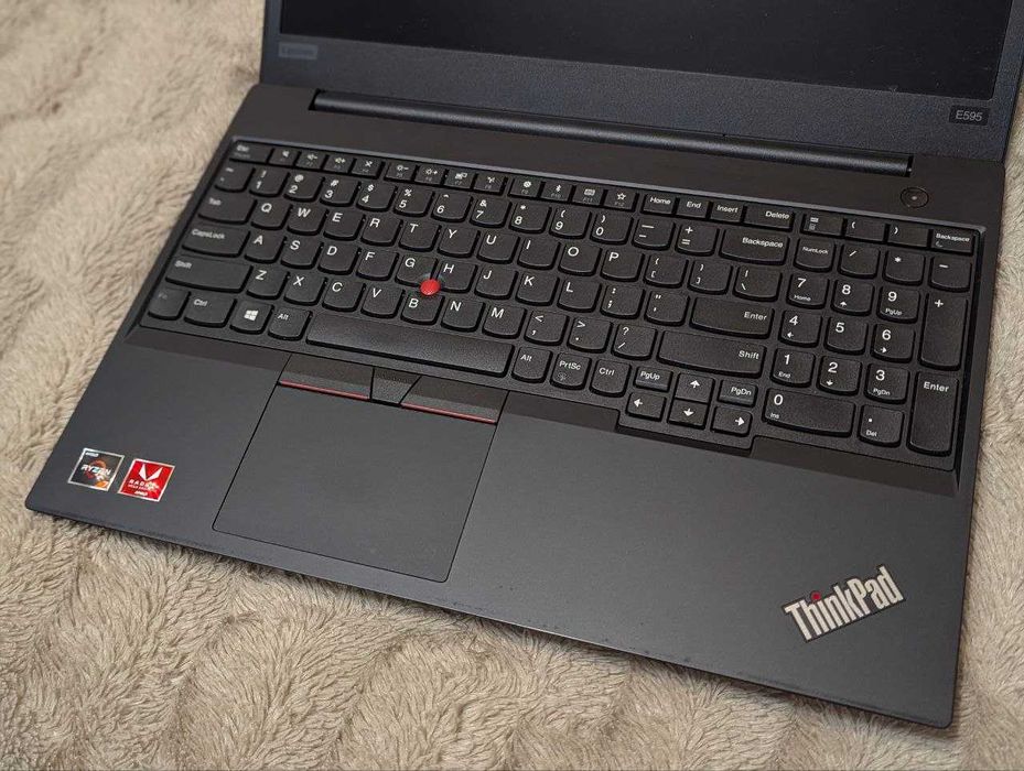 Lenovo ThinkPad E595/Ryzen 7 3700U/16GB RAM/256 SSD 500 HDD /FHD 15.6"