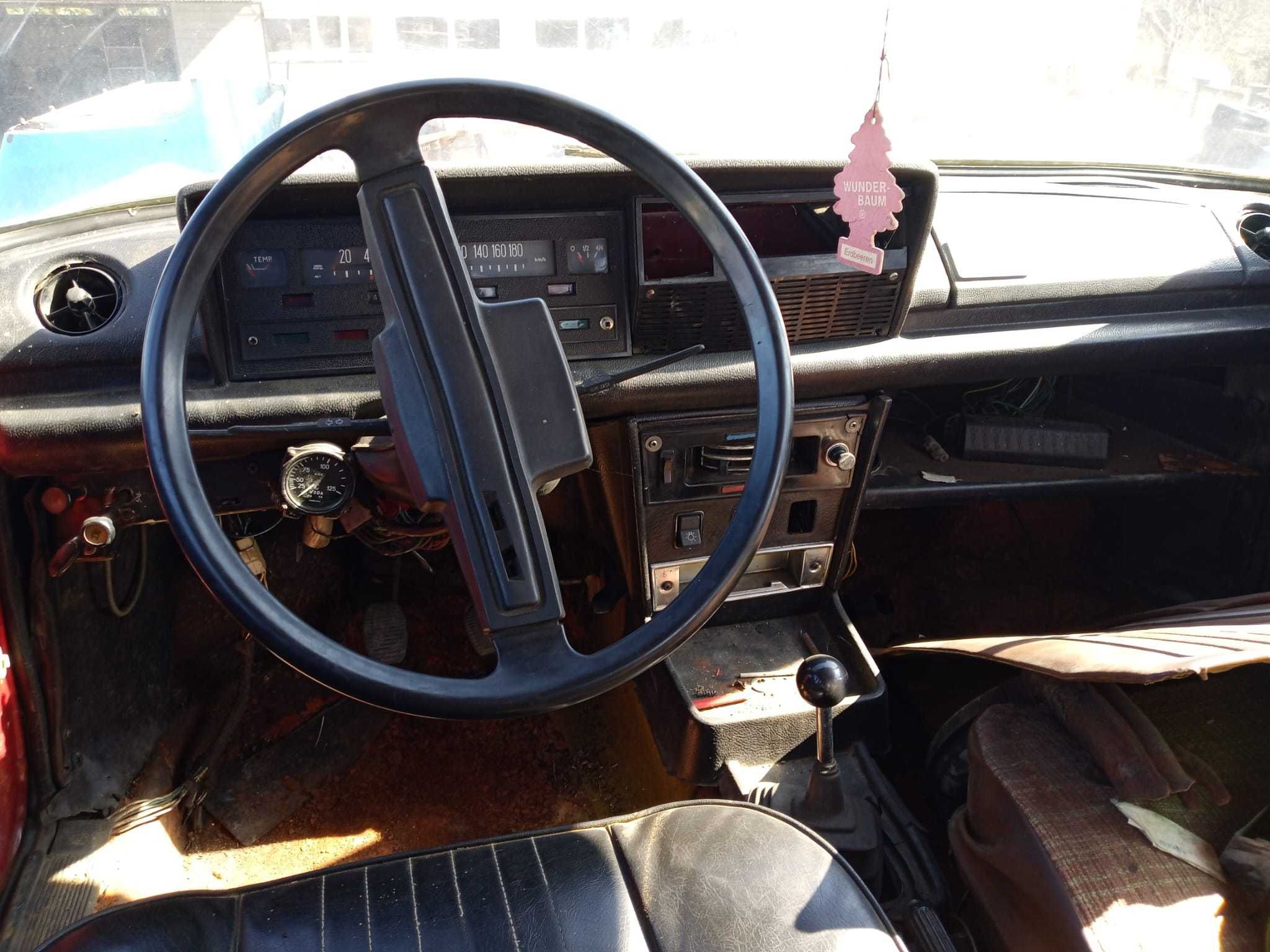 Polski Fiat 125p, 1976 rok, do remontu z dokumentami