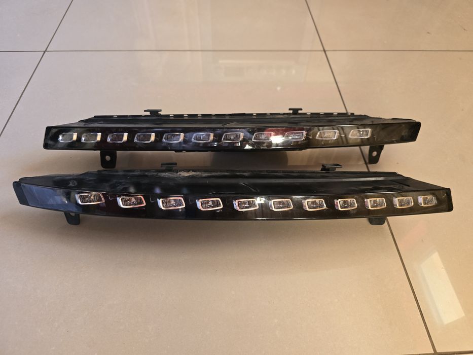 Kierunkowskazy lewy i prawy do audi Q7