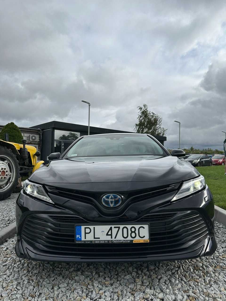 Wynajem długoterminowy i krótkoterminowy TOYOTA Camry Hybrid