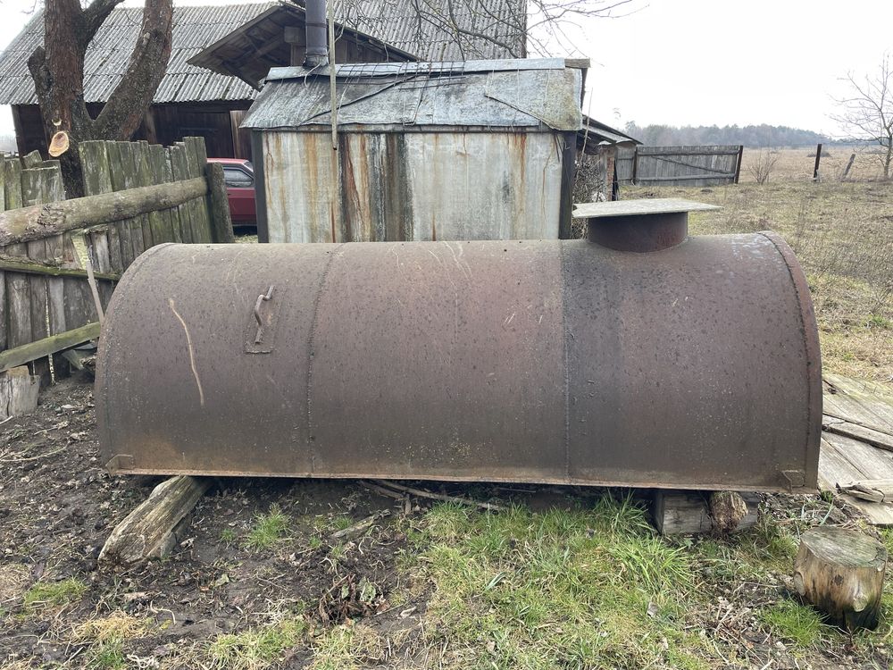 Продам бочку (резервуар) 2,2 м. куб.