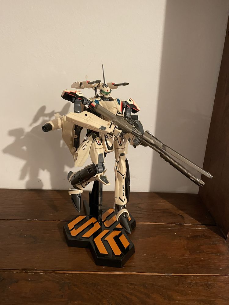 Japoński Transformers Bandai YF-29 Durandai Valkyrie Isamu Dyson Custo