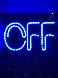 Letras LED “OFF”