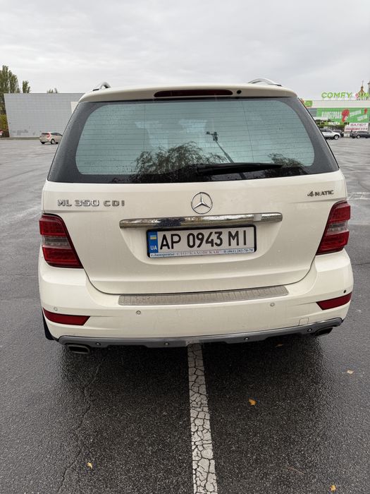 Mersedes Benz M Class 2011