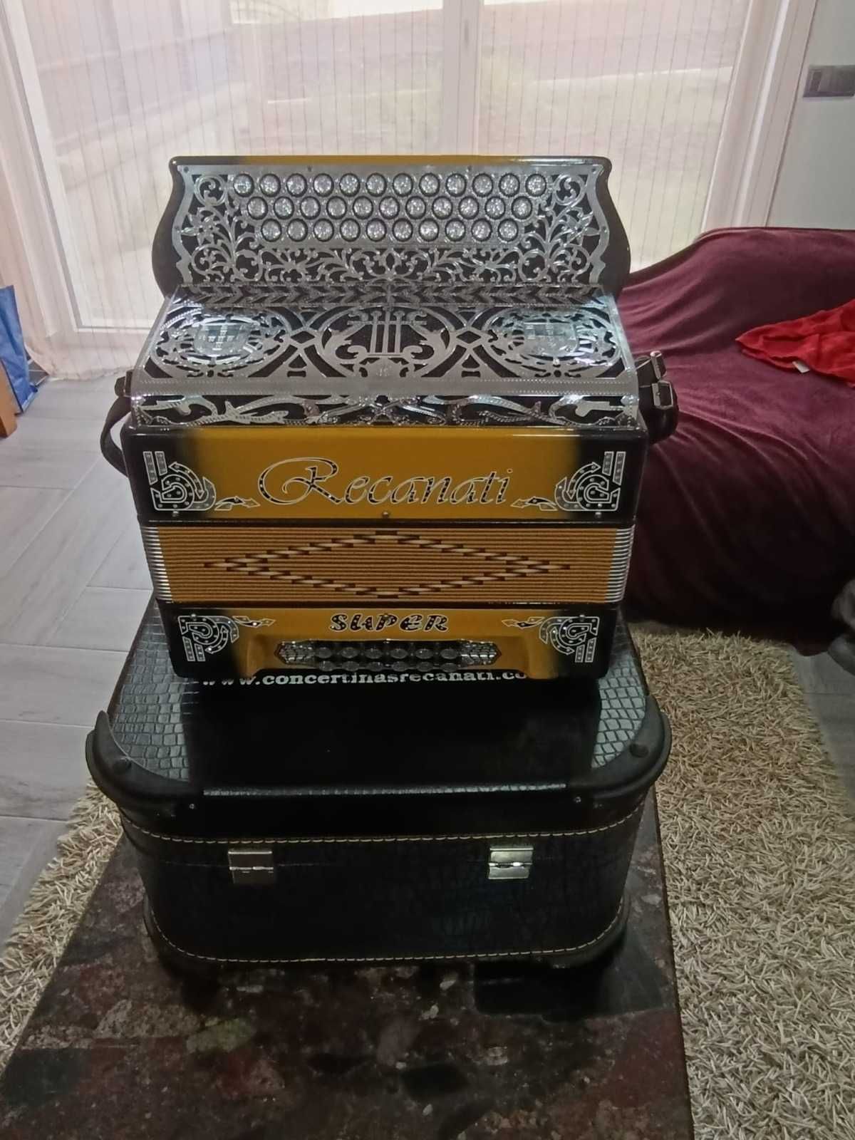 Concertina Recanati em Fá Lá Ré