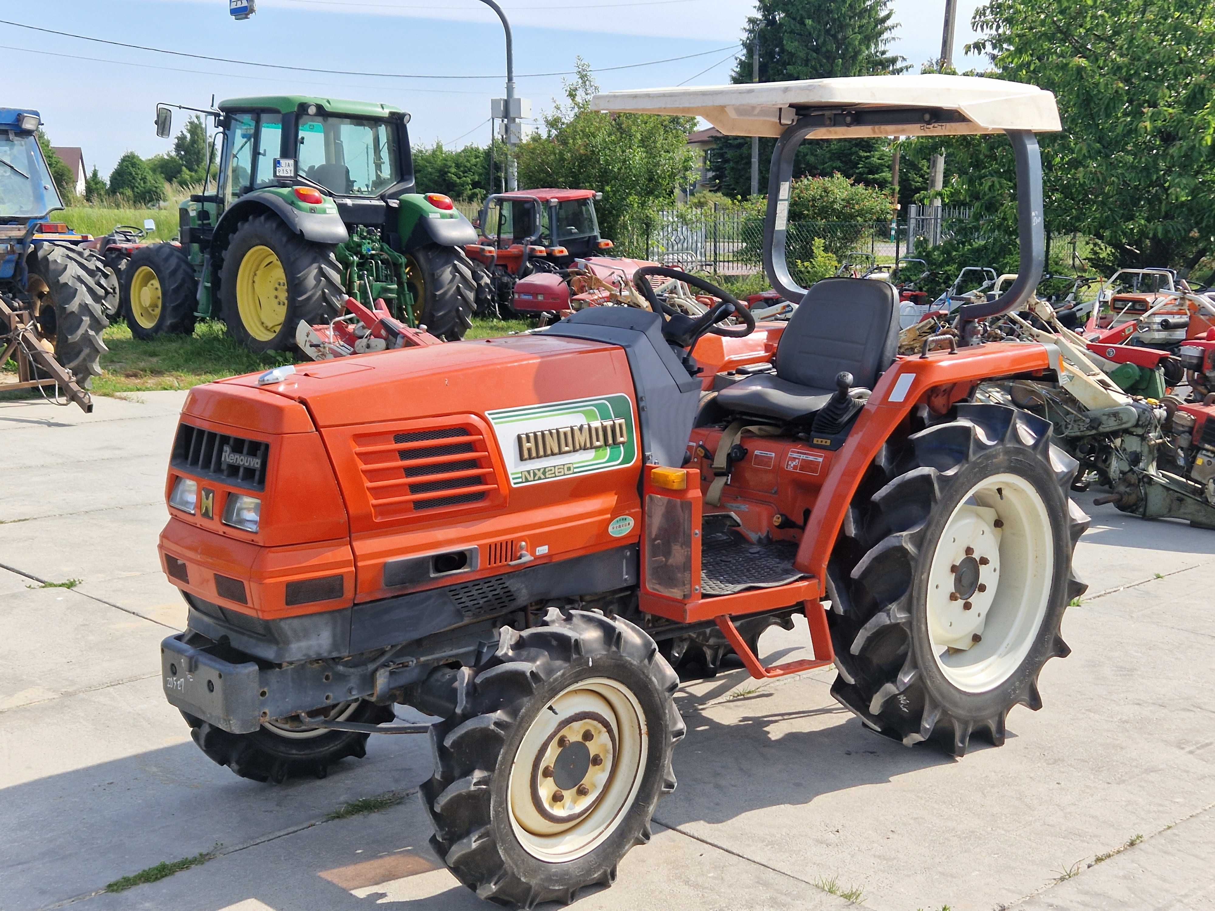 Traktorek japoński Hinomoto NX260 Kubota GL260 4x4 wspomaganie rewers