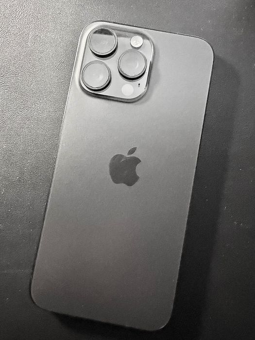 iPhone 15 Pro MAX 256GB Space black + silicon case Apple