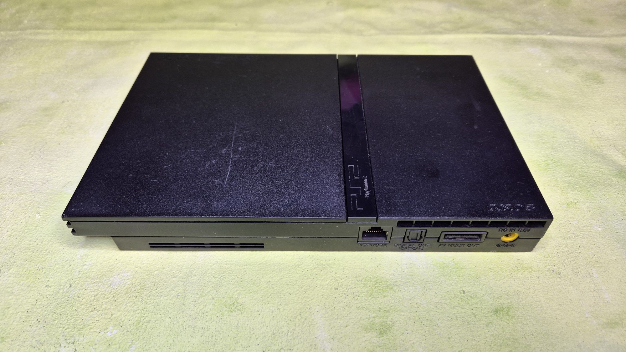 Sony Playstation 2 slim scph-77004
