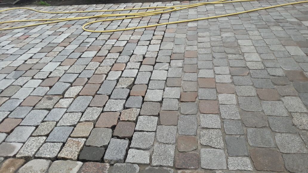 Kamień kostka granitowa cięta płomieniowana starobruk kocie łby bruk
