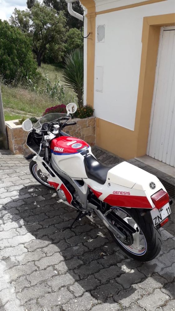 Yamaha FZR 600