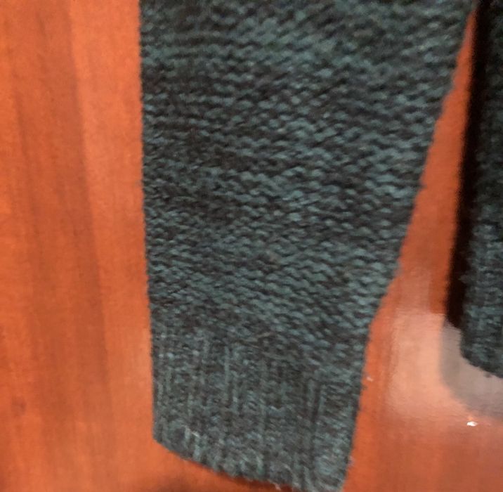 Camisola com gola e atilho, tom esverdeado