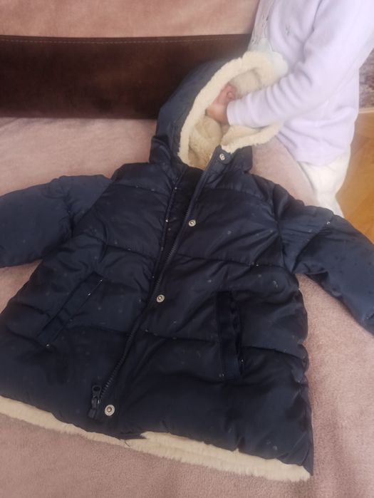 Zara зимова курточка для дівчинки 98
