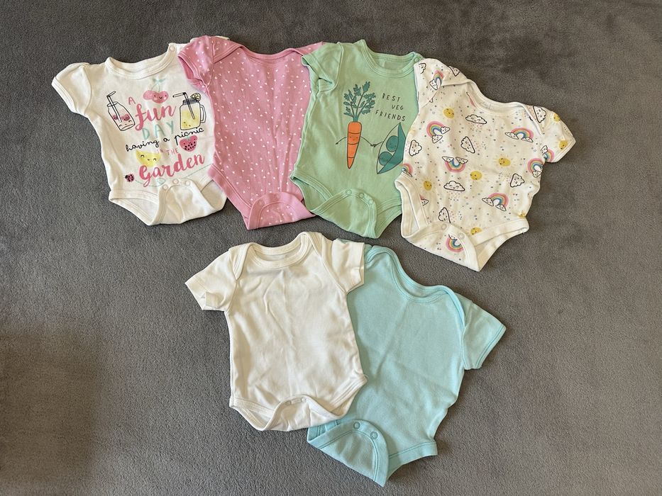 Одяг 0-3 міс. в ідеалі на дівчинку