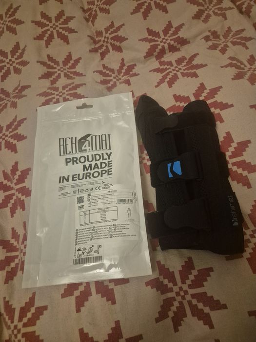 Orteza ręki stabilizująca nadgarstek i kciuk