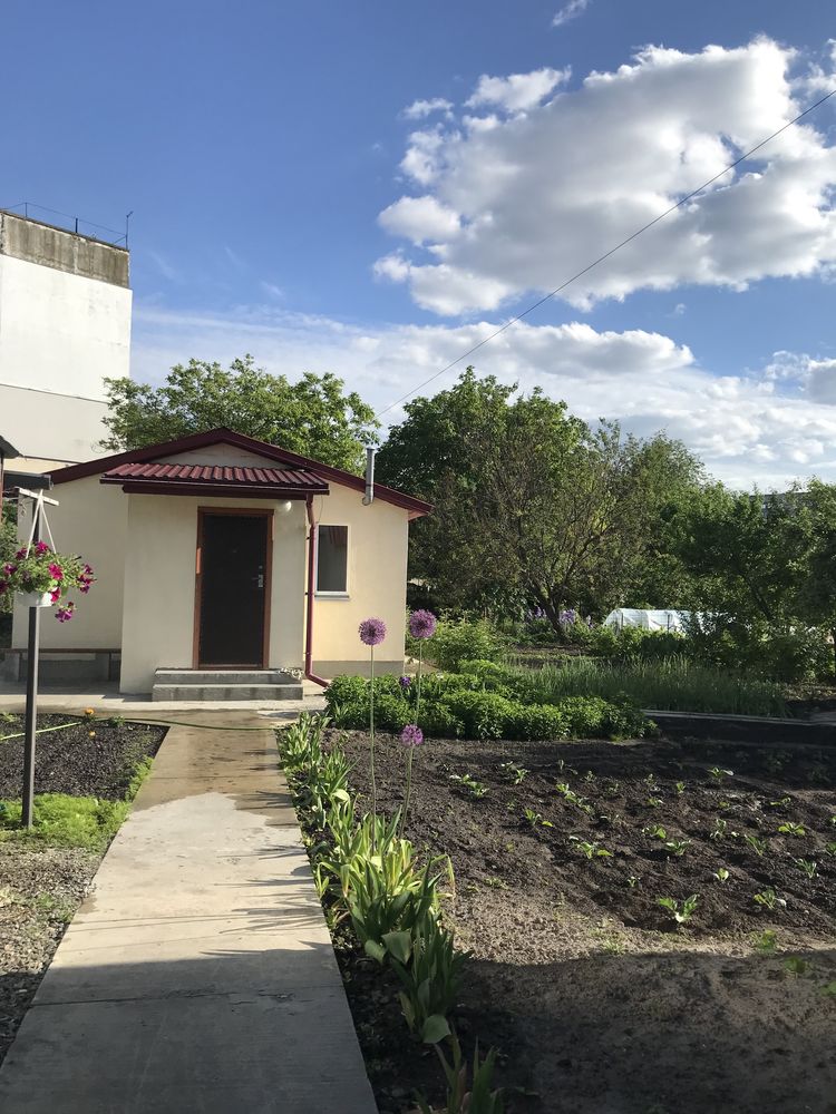 Продаж.Будинок, два будинки м Бориспіль,від власника. +новий генератор