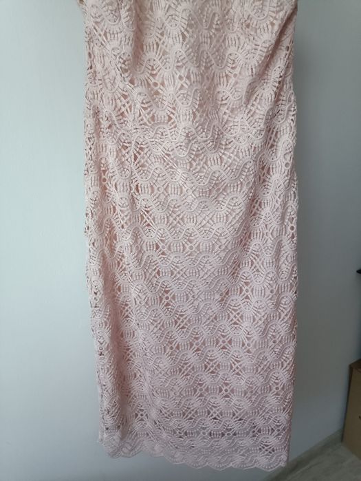 Reserved rozmiar 42 XL sukienka dekolt halter ażurowa odkryte plecy