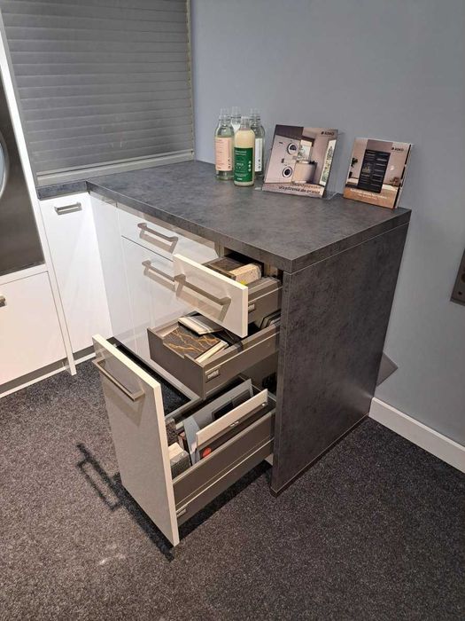 Meble Nolte z ekspozycji (pralnia)