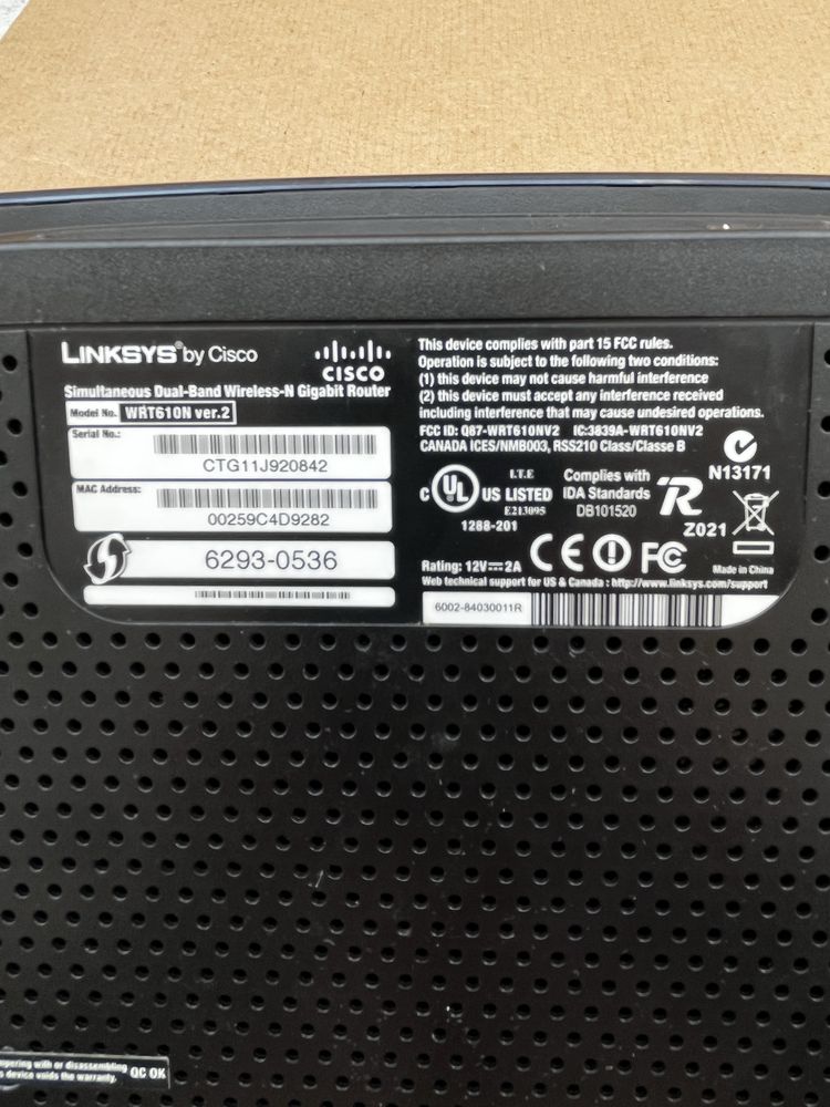 Cisco Linksys Simultaneous Dual-Band Wireless-N Gigabit Router