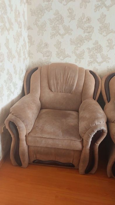 Диван и два кресло
