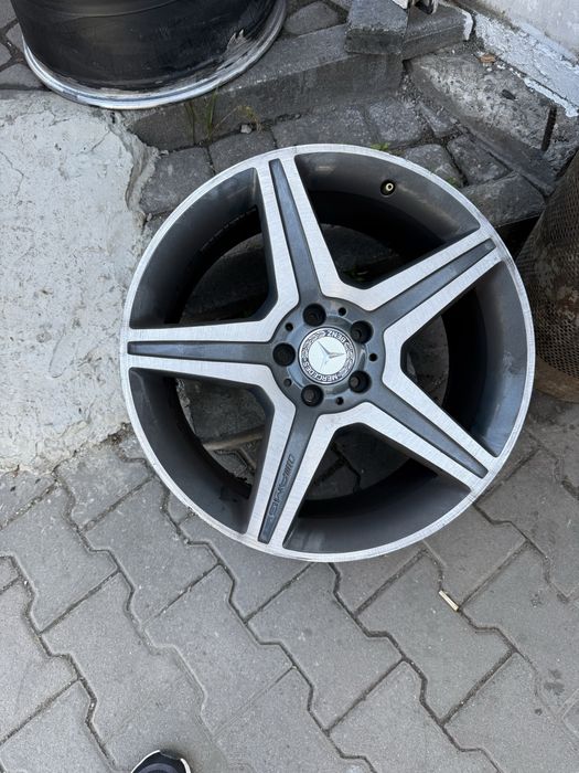 Диски Mercedes AMG R19 різноширокі