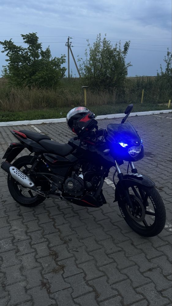 Продам  bajaj pulsar180