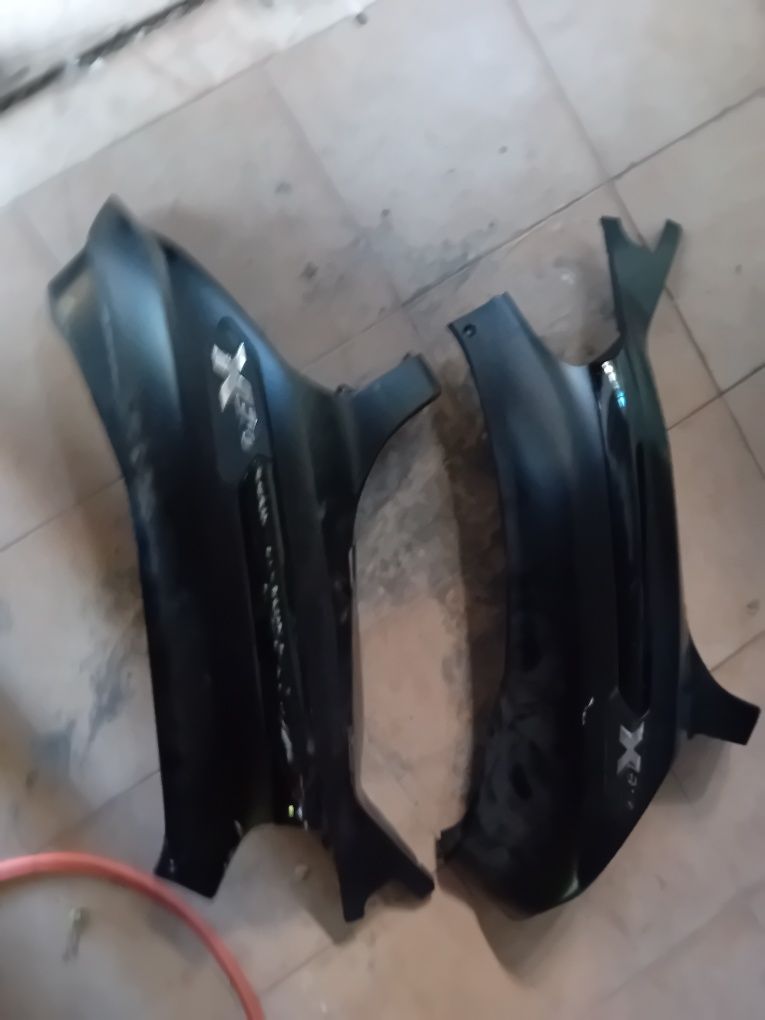 Farol e carnagens x8 xevo