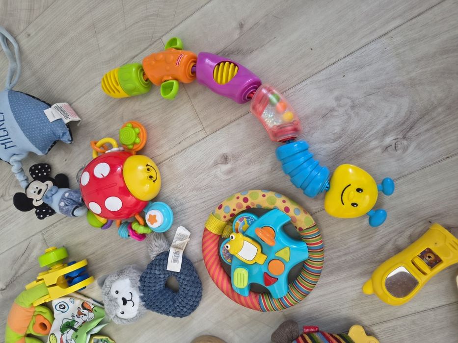 Zestaw grzechotek , zawieszka do wózka , szumis sowa , sensoryczna sto
