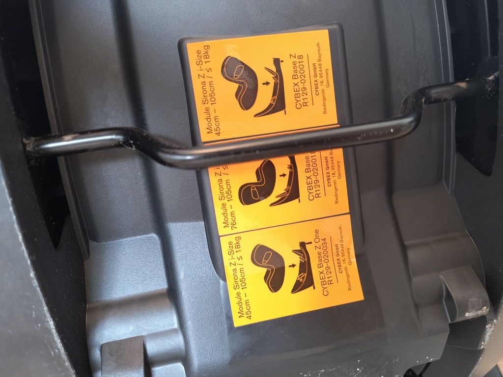 CYBEX SIRONA Z i-Size fotelik obrotowy 360° z bazą isofix Czarny