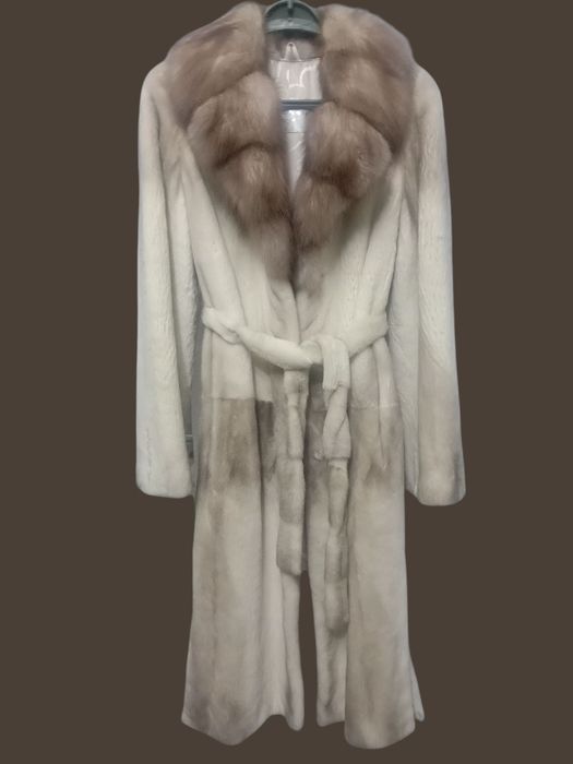 Дл 110см. Норковая шуба  с соболем. Натуральная шуба