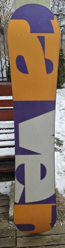 Deska snowboardowa Raven Lucy 146