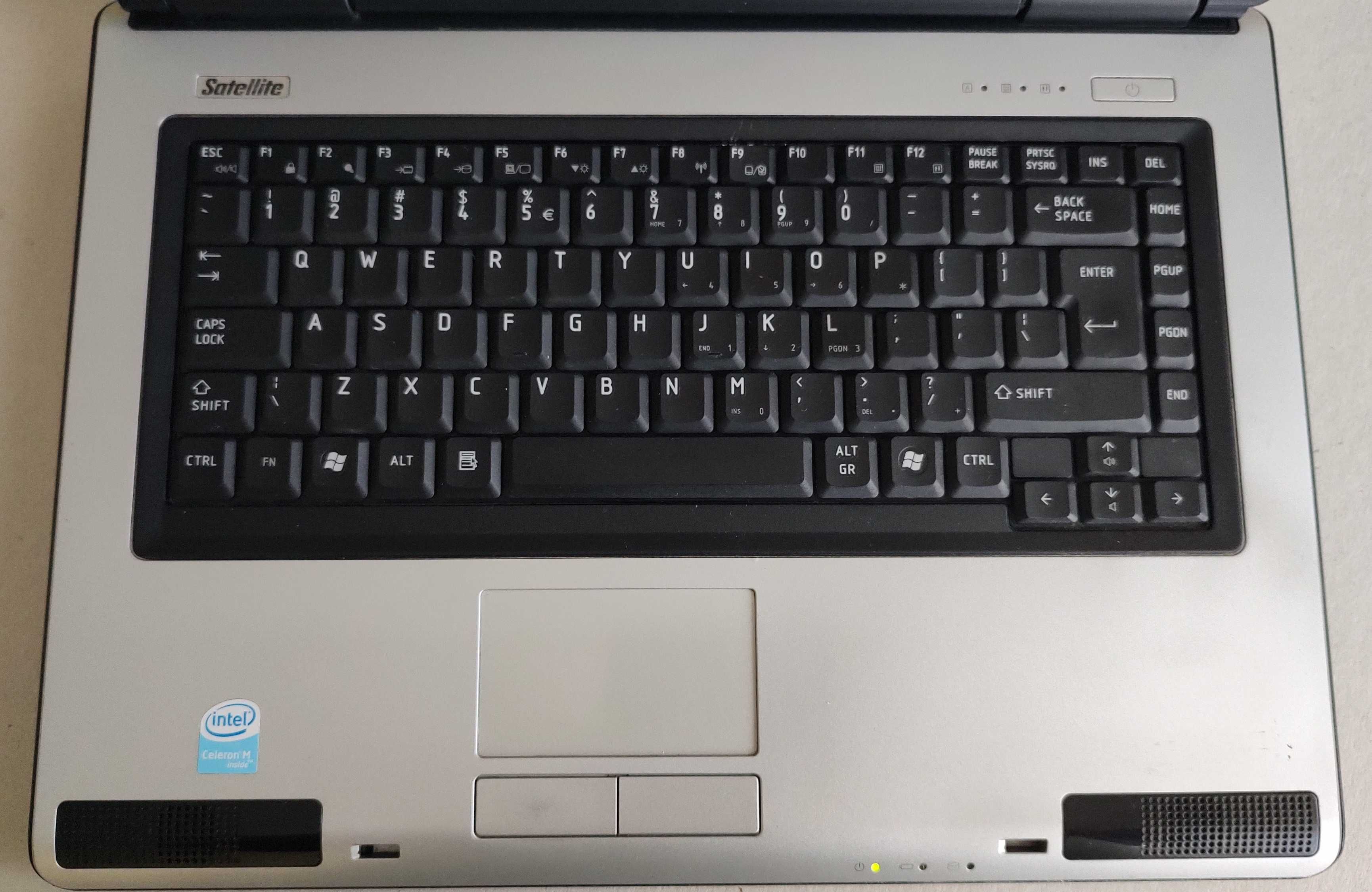 Laptop Toshiba L40-143