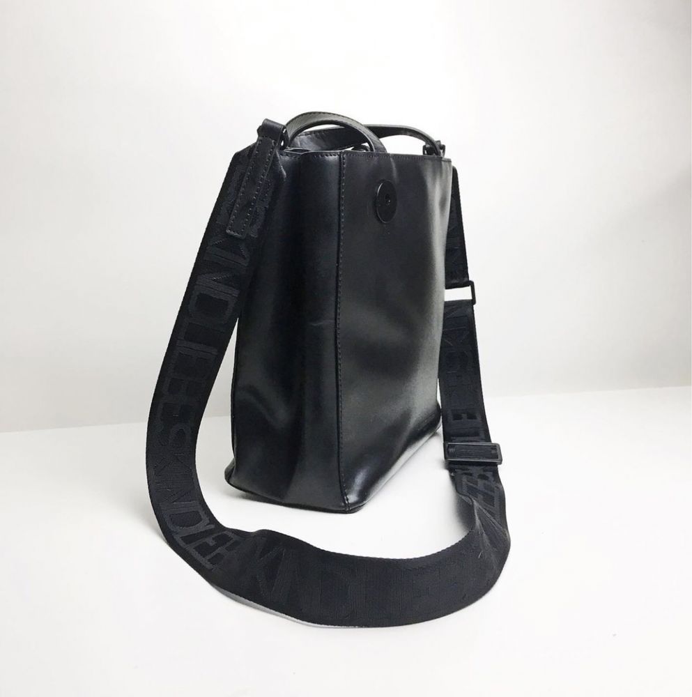 сумочка LIEBESKIND BERLIN Carter Paper Bag Tote M Black Оригінал