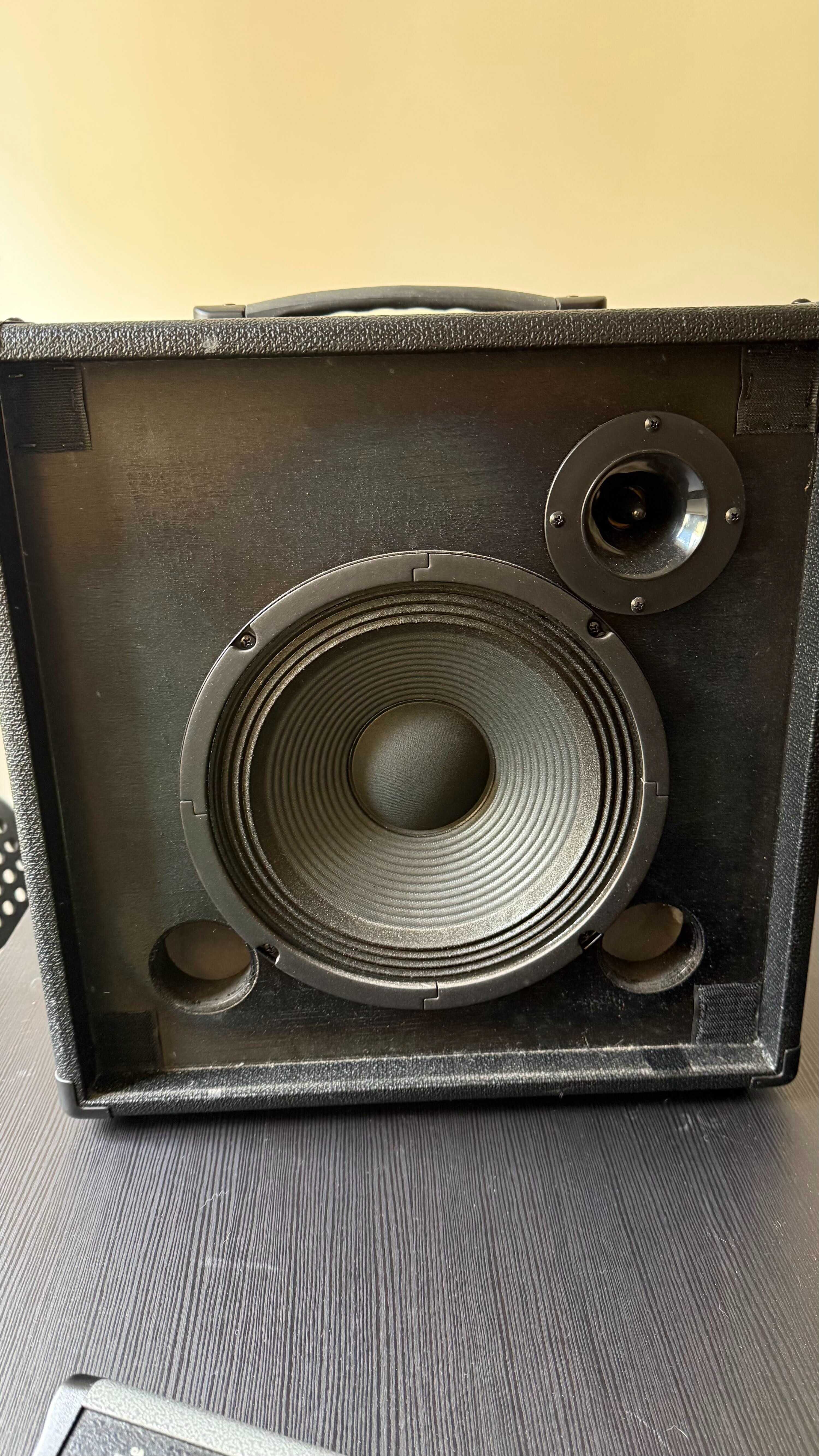 Fender Rumble Studio 40 + ootswitch Fender MGT-4