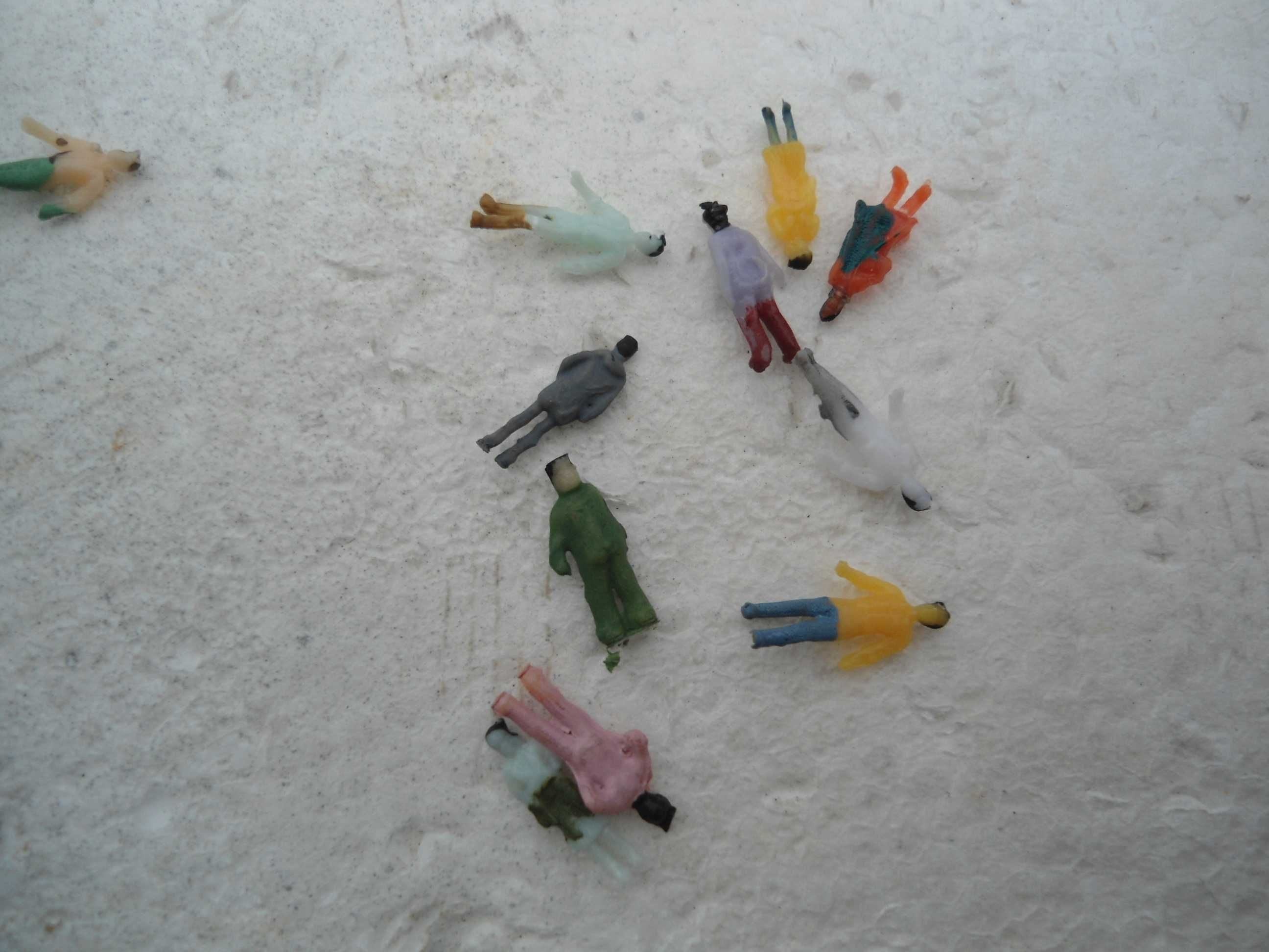1:160 Lote de 25 bonecos para maqueta comboio
