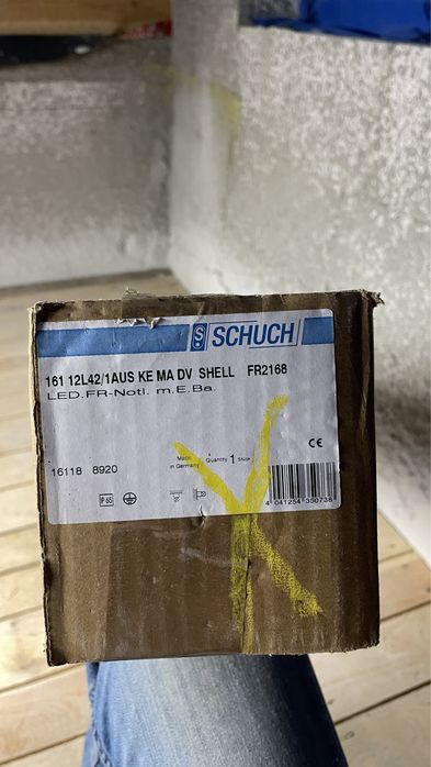 Lampa  swietlowki led schusch z akumulatorem awaryjnym